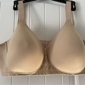 42D Vanity Fair Bra